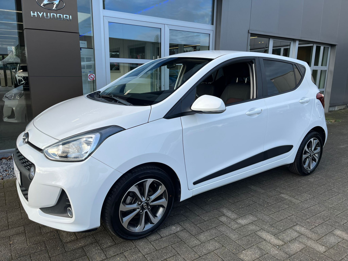 Hyundai i10 Sky afwerking